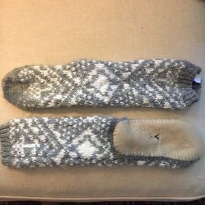American eagle knit sock slippers